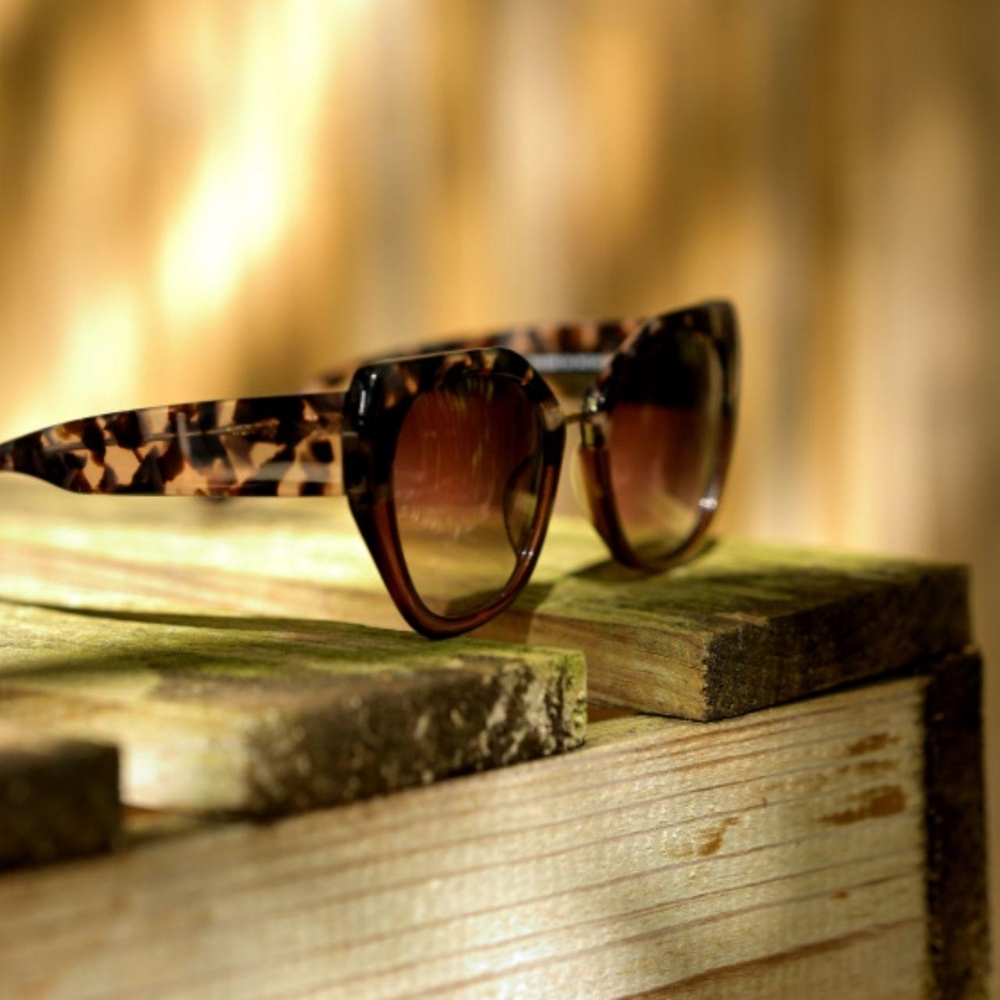 Women's Polarized acestate oversized Sunglasses, with velvet case set